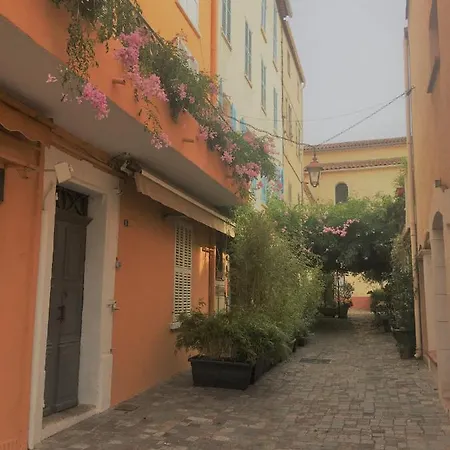 Ferienwohnung Les 12 Sables Le Lavandou Exterior foto
