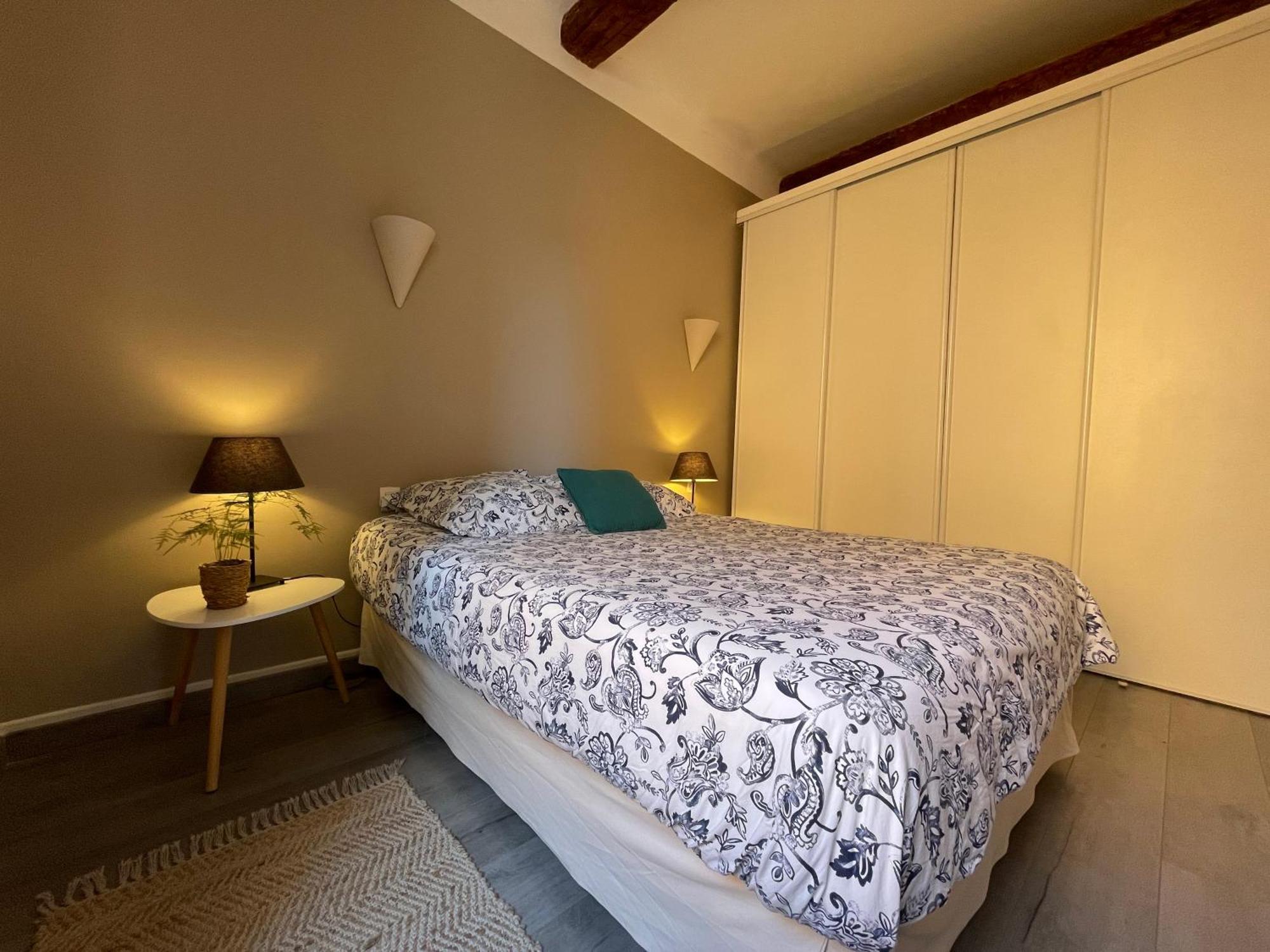 Les 12 Sables Apartment *
